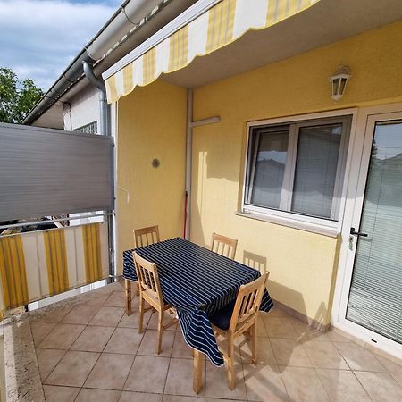Apartmani Sojka ロヴィニ エクステリア 写真