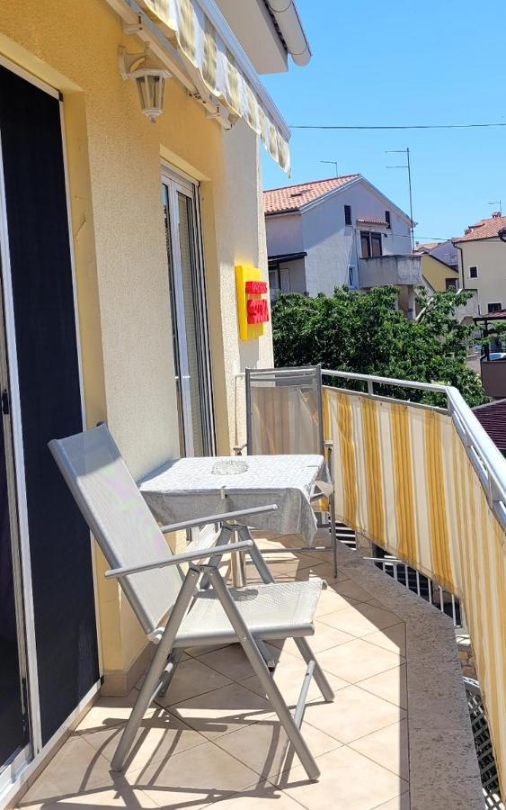 Apartmani Sojka ロヴィニ エクステリア 写真