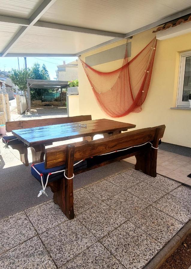 Apartmani Sojka ロヴィニ エクステリア 写真