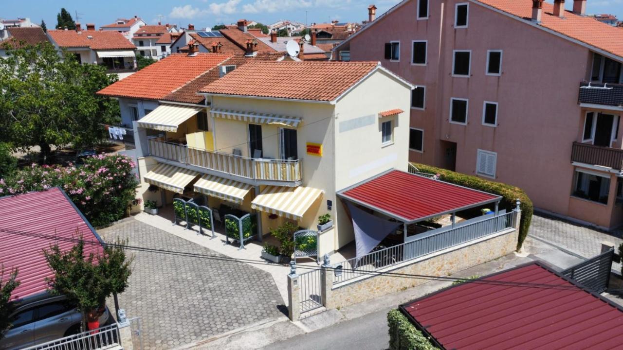 Apartmani Sojka ロヴィニ エクステリア 写真