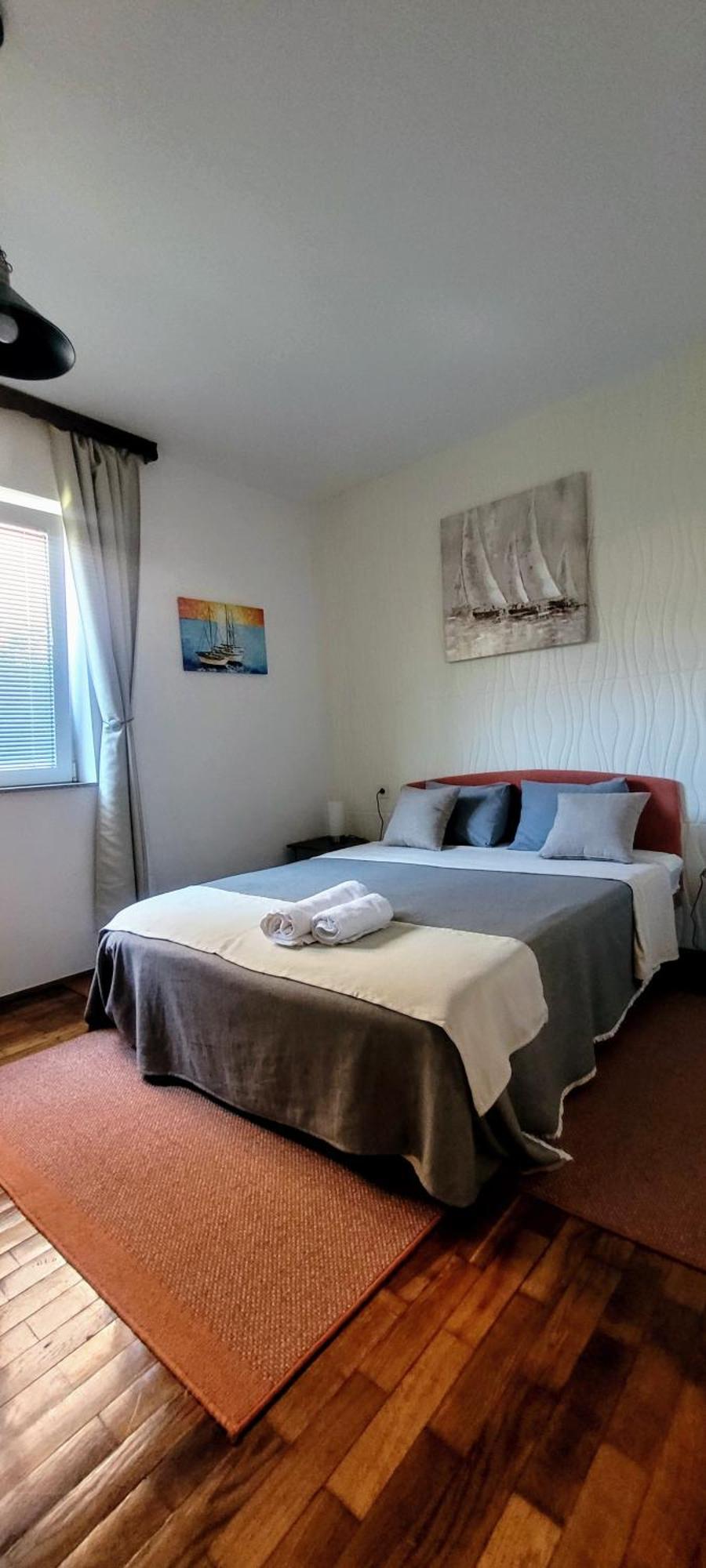 Apartmani Sojka ロヴィニ エクステリア 写真